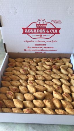 RISOLES DE PRESEUNTO E QUEIJO